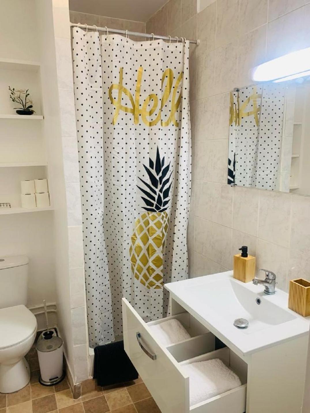 Appartement Calme Et Chaleureux Proche De Paris Courbevoie Exterior foto